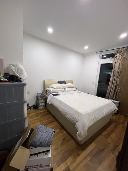 Parc Rosewood, 71 Rosewood Drive, 2 Bedrooms, 1,335 sqft, Condominium For Sale, by Lisa Liu, 500172676 - Bedroom - PropertyGuru.com.sg