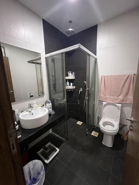 Parc Rosewood, 71 Rosewood Drive, 2 Bedrooms, 1,335 sqft, Condominium For Sale, by Lisa Liu, 500172676 - Bathroom - PropertyGuru.com.sg