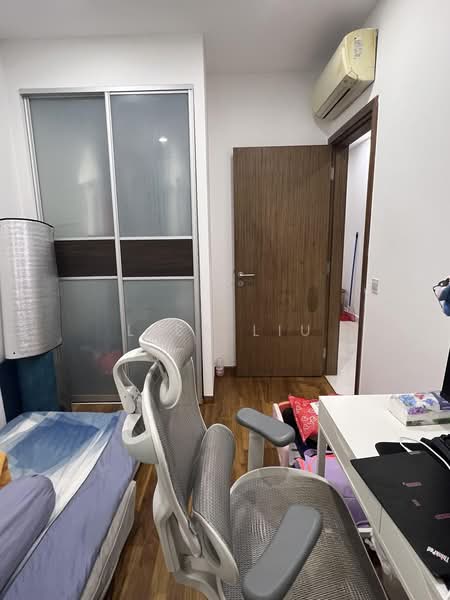 Parc Rosewood, 71 Rosewood Drive, 2 Bedrooms, 1,335 sqft, Condominium For Sale, by Lisa Liu, 500172676 - Bedroom - PropertyGuru.com.sg