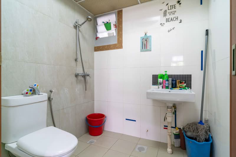 613A Tampines North Drive 1, 613A Tampines North Drive 1, 2 Bedrooms, 742 sqft, HDB Flat For Sale, by Mark Yeo (杨复中), 500172703 - Common Bathroom - PropertyGuru.com.sg