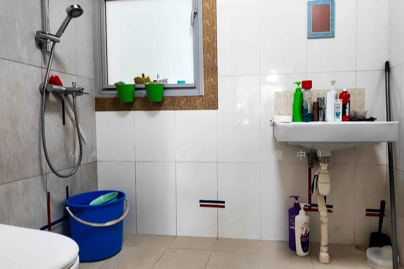 613A Tampines North Drive 1, 613A Tampines North Drive 1, 2 Bedrooms, 742 sqft, HDB Flat For Sale, by Mark Yeo (杨复中), 500172703 - Master Bathroom - PropertyGuru.com.sg