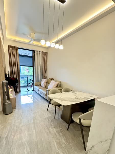 Leedon Green, 30 Leedon Heights, 2 Bedrooms, 710 sqft, Condominium For Sale, by Shanice Yong, 500172719 - Living Room - PropertyGuru.com.sg