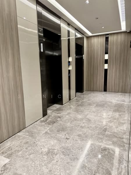 Leedon Green, 30 Leedon Heights, 2 Bedrooms, 710 sqft, Condominium For Sale, by Shanice Yong, 500172719 - Lift Lobby - PropertyGuru.com.sg