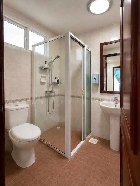 The Tropica, 63 Tampines Avenue 1, 3 Bedrooms, 1,227 sqft, Condominium For Sale, by Marcus Chew, 500172722 - Bathroom - PropertyGuru.com.sg