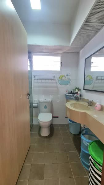 617C Punggol Drive, 617C Punggol Drive, 3 Bedrooms, 1,216 sqft, HDB Flat For Sale, by Jacent Jj Ong, 500172723 - Bathroom - PropertyGuru.com.sg