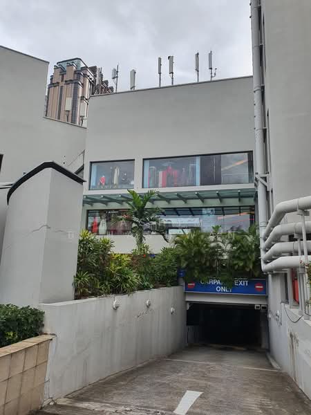 Kg Glam Golden Landmark, Victoria Street, 344 sqft, Mall Shop For Rent, by Hashim Bahashwan, 500172732 - CommercialGuru.com.sg