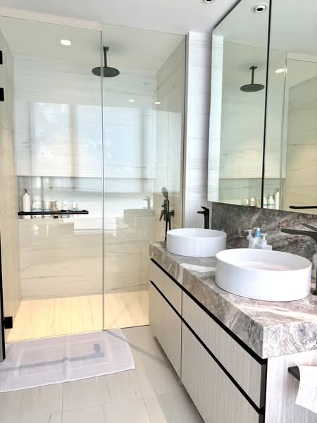 AALTO, 193 Meyer Road, 4 Bedrooms, 1,959 sqft, Condominium For Sale, by Juliana Wall, 500172745 - Master Bathroom - PropertyGuru.com.sg