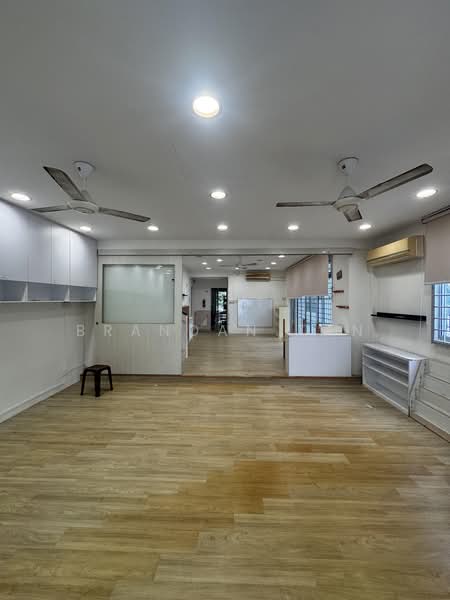 D14 RARE UNDERVALUE SEMI-D IN KEMBANGAN, , 4 Bedrooms, 4,000 sqft, Semi-Detached House For Sale, by Brandan Tan, 500172749 - Interior - PropertyGuru.com.sg