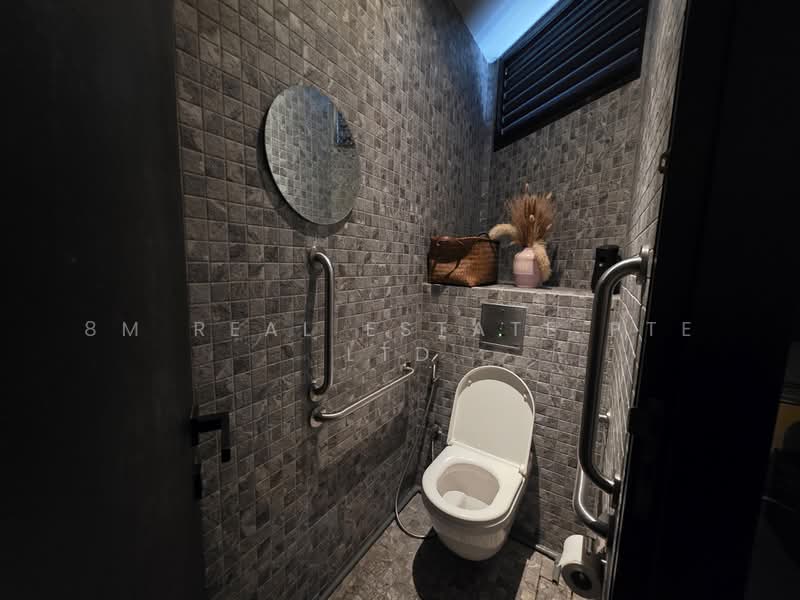 5 Gemmill Lane, 5 Gemmill Lane, 1,023 sqft, Food & Beverage For Rent, by Leasing Team, 500172760 - Bathroom - CommercialGuru.com.sg