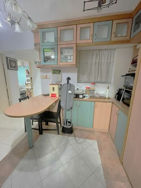 529 Woodlands Drive 14, 529 Woodlands Drive 14, 4 Bedrooms, 1,130 sqft, HDB Flat For Sale, by Francis Lim, 500172776 - Kitchen - PropertyGuru.com.sg