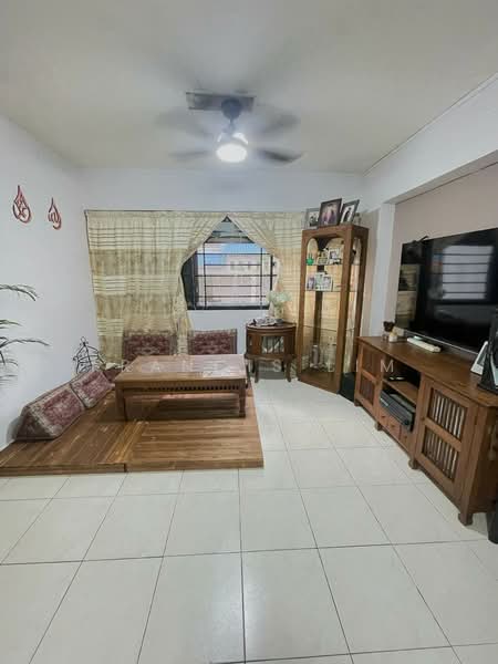 529 Woodlands Drive 14, 529 Woodlands Drive 14, 4 Bedrooms, 1,130 sqft, HDB Flat For Sale, by Francis Lim, 500172776 - Living Room - PropertyGuru.com.sg
