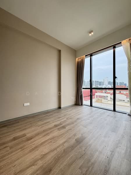 Parq Bella, 234 Tembeling Rd, 4 Bedrooms, 1,593 sqft, Condominium For Sale, by David Tang 董家伟, 500172780 - Master Bedroom - PropertyGuru.com.sg