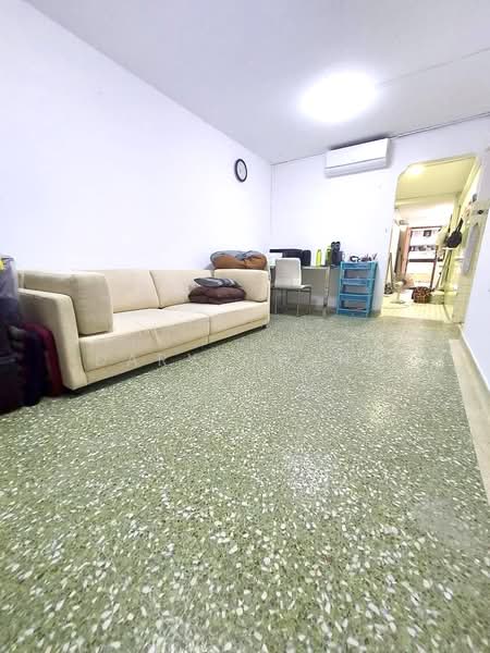 20 Balam Road, 20 Balam Road, 2 Bedrooms, 646 sqft, HDB Flat For Sale, by Daryl Wong, 500172788 - Living Room - PropertyGuru.com.sg