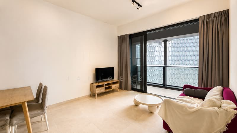 DUO Residences, 1 Fraser Street, 2 Bedrooms, 936 sqft, Apartment For Sale, by Janice Sim, 500172795 - Living Room - PropertyGuru.com.sg