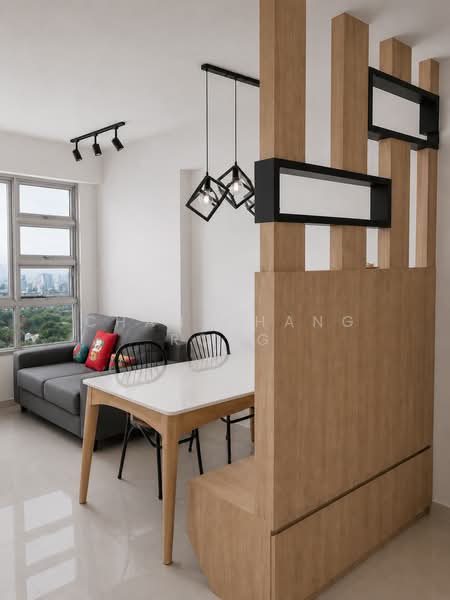 130B Lorong 1 Toa Payoh, 130B Lorong 1 Toa Payoh, 2 Bedrooms, 732 sqft, HDB Flat For Sale, by Chan Chang Rong, 500172797 - Living Room - PropertyGuru.com.sg