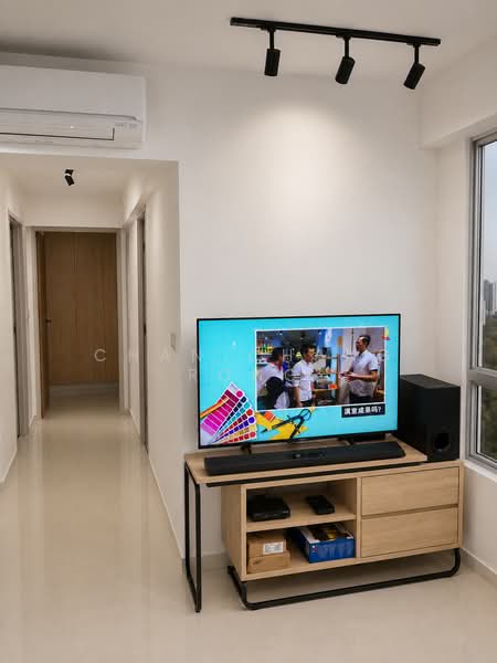 130B Lorong 1 Toa Payoh, 130B Lorong 1 Toa Payoh, 2 Bedrooms, 732 sqft, HDB Flat For Sale, by Chan Chang Rong, 500172797 - Living Room - PropertyGuru.com.sg
