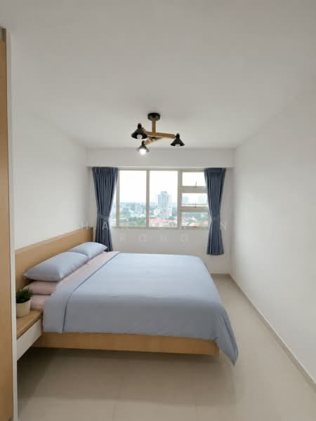 130B Lorong 1 Toa Payoh, 130B Lorong 1 Toa Payoh, 2 Bedrooms, 732 sqft, HDB Flat For Sale, by Chan Chang Rong, 500172797 - Bedroom - PropertyGuru.com.sg