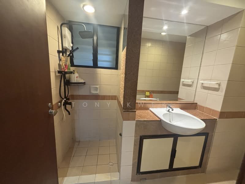 Woodsvale, 1 Woodlands Drive 72, Room Rental, 120 sqft, Condominium For Rent, by Tony Kwek, 500172799 - Bathroom - PropertyGuru.com.sg