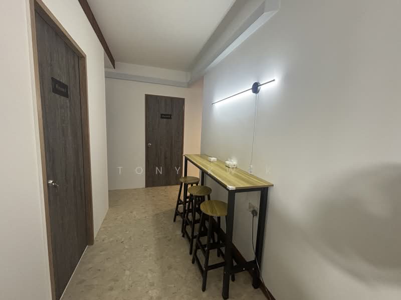 Woodsvale, 1 Woodlands Drive 72, Room Rental, 120 sqft, Condominium For Rent, by Tony Kwek, 500172799 - Corridor - PropertyGuru.com.sg