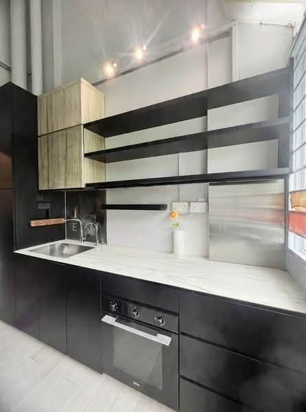 102 Rivervale Walk, 102 Rivervale Walk, 2 Bedrooms, 1,507 sqft, HDB Flat For Sale, by Emily Goh, 500172807 - Kitchen - PropertyGuru.com.sg