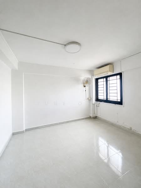 5 Bedok South Avenue 2, 5 Bedok South Avenue 2, Bedok / Upper East Coast, 3 Bedrooms, 882 sqft, HDB Flat For Sale, by June Ong, 500172812 - Interior - PropertyGuru.com.sg