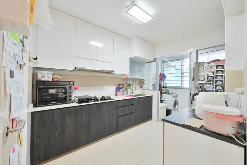 502C Yishun Street 51, 502C Yishun Street 51, 3 Bedrooms, 990 sqft, HDB Flat For Sale, by Sufy B., 500172816 - Kitchen - PropertyGuru.com.sg