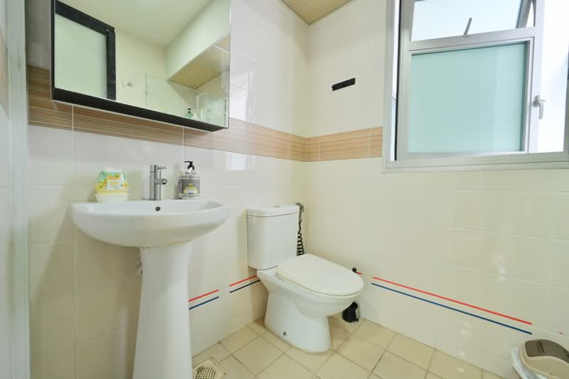 502C Yishun Street 51, 502C Yishun Street 51, 3 Bedrooms, 990 sqft, HDB Flat For Sale, by Sufy B., 500172816 - Master Bathroom - PropertyGuru.com.sg