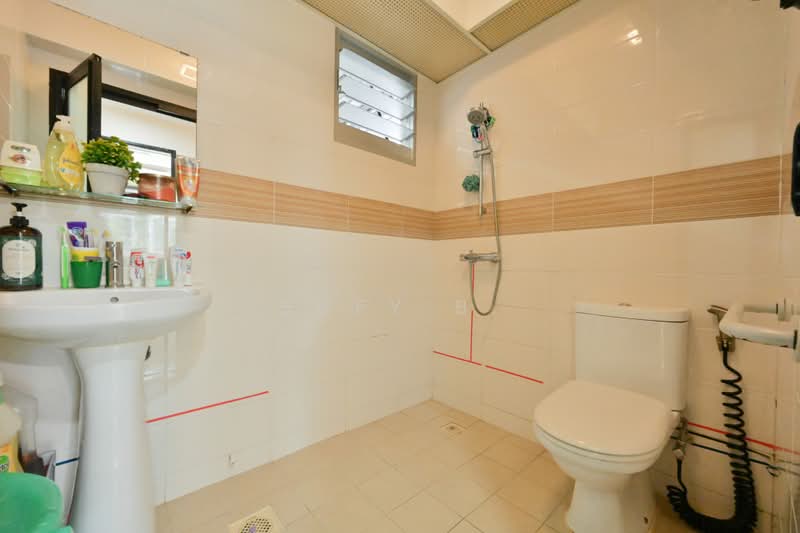 502C Yishun Street 51, 502C Yishun Street 51, 3 Bedrooms, 990 sqft, HDB Flat For Sale, by Sufy B., 500172816 - Common Bathroom - PropertyGuru.com.sg
