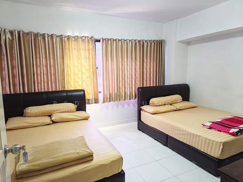 Lucky Plaza, 304 Orchard Road, 4 Bedrooms, 872 sqft, Apartment For Rent, by Pedro Chuang, 500172820 - Bedroom - PropertyGuru.com.sg