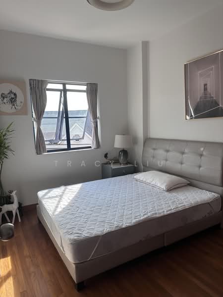 Nineteen Shelford, 19 Shelford Road, 3 Bedrooms, 1,162 sqft, Condominium For Sale, by Tracy Liu, 500172821 - Bedroom - PropertyGuru.com.sg