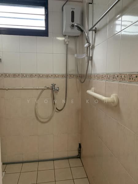 77 Indus Road, 77 Indus Road, 2 Bedrooms, 699 sqft, HDB Flat For Rent, by Yvonne Koh, 500172822 - Bathroom - PropertyGuru.com.sg
