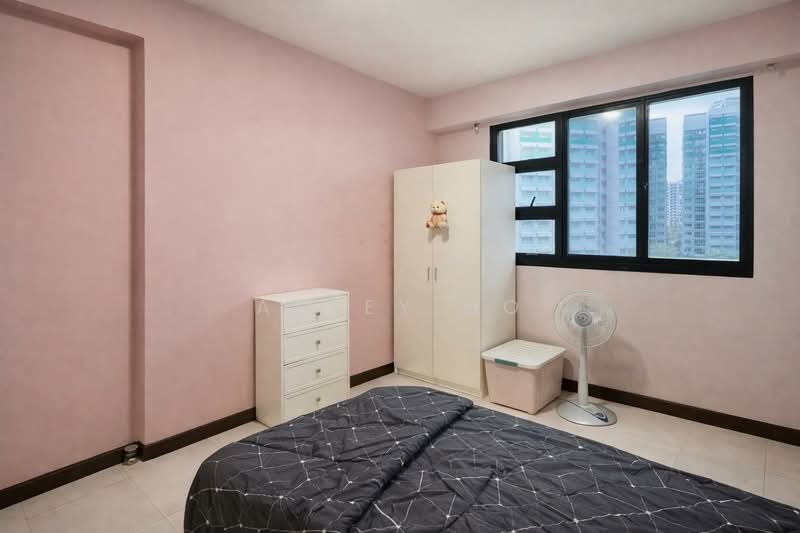 SUPER CHEAP MUST SELL PUNGGOL PLAZA, , 3 Bedrooms, 1,001 sqft, HDB Flat For Sale, by Asley Ho, 500172844 - Bedroom - PropertyGuru.com.sg