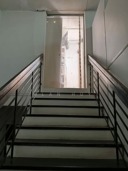 Singa Hills, 33 Jalan Singa, Room Rental, 200 sqft, Terraced House For Rent, by Alan Huy, 500172847 - Corridor - PropertyGuru.com.sg