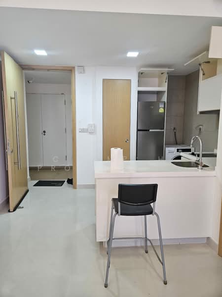 Space @ Kovan, 11 Yio Chu Kang Road, 2 Bedrooms, 635 sqft, Apartment For Rent, by LOUISA, 500172862 - Kitchen - PropertyGuru.com.sg