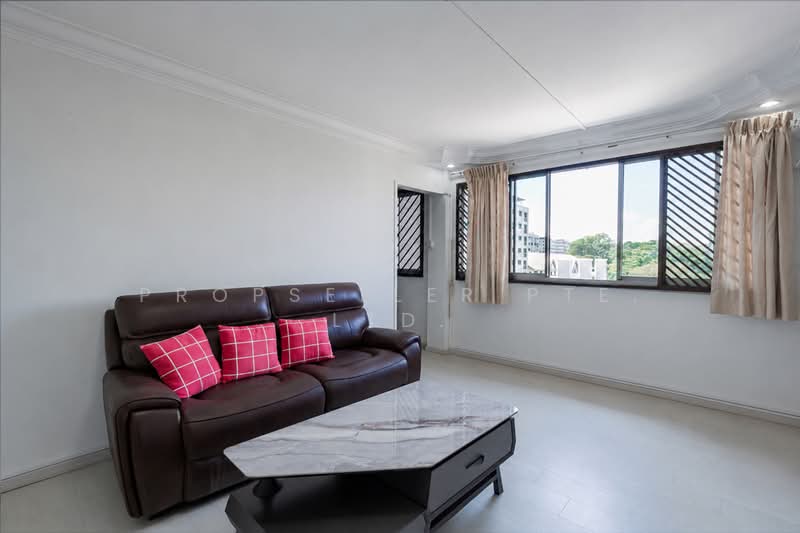 429 Pasir Ris Drive 6, 429 Pasir Ris Drive 6, 3 Bedrooms, 1,119 sqft, HDB Flat For Sale, by JOHN YEO, 500172864 - Living Room - PropertyGuru.com.sg