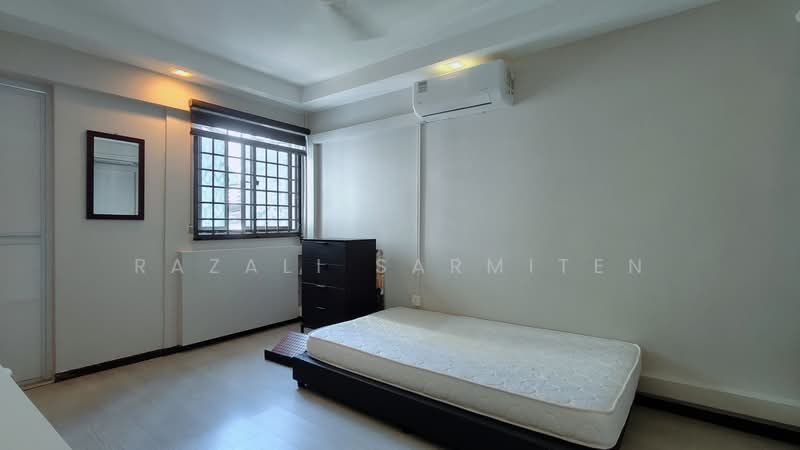 625 Ang Mo Kio Avenue 9, 625 Ang Mo Kio Avenue 9, 3 Bedrooms, 990 sqft, HDB Flat For Sale, by Razali Sarmiten, 500172881 - Bedroom - PropertyGuru.com.sg