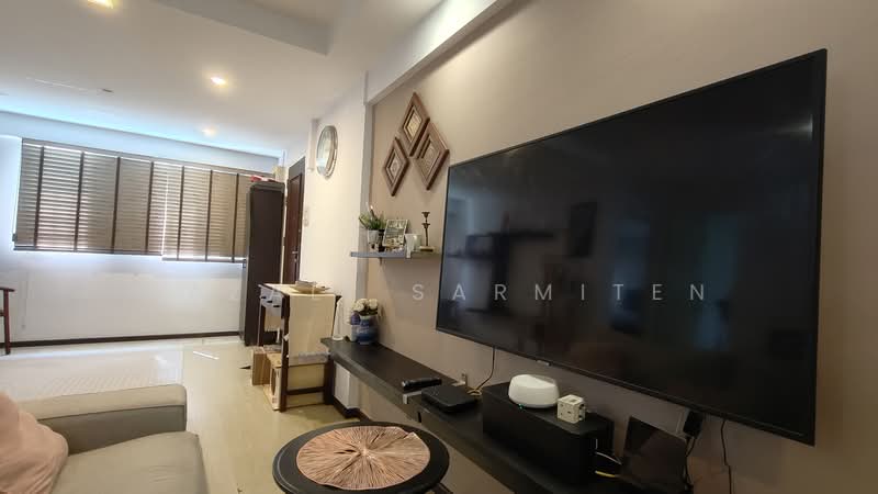 625 Ang Mo Kio Avenue 9, 625 Ang Mo Kio Avenue 9, 3 Bedrooms, 990 sqft, HDB Flat For Sale, by Razali Sarmiten, 500172881 - Living Room - PropertyGuru.com.sg