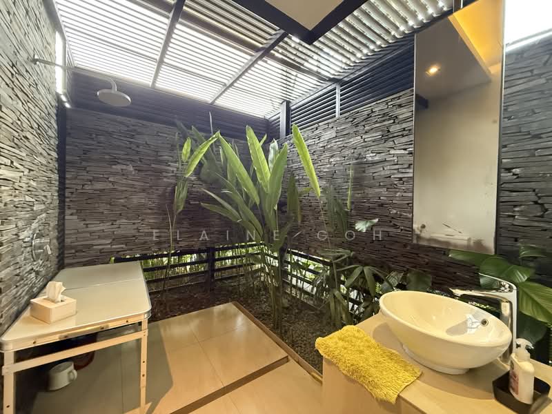 Jalan Senang Detached Resort Style Home, Detached House, 4 Bedrooms, 33,466 sqft, Detached House For Sale, by Elaine Goh, 500172882 - Bathroom - PropertyGuru.com.sg