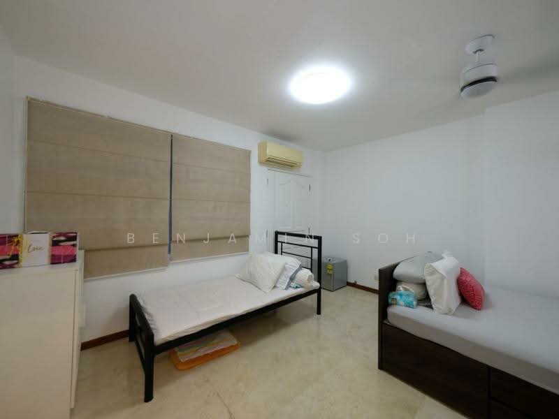 MOVE-IN CONDITION NEAR MRT, Approximately 450m to the MRT Station, 5 Bedrooms, 4,500 sqft, Terraced House For Sale, by Benjamin Soh, 500172891 - Bedroom - PropertyGuru.com.sg