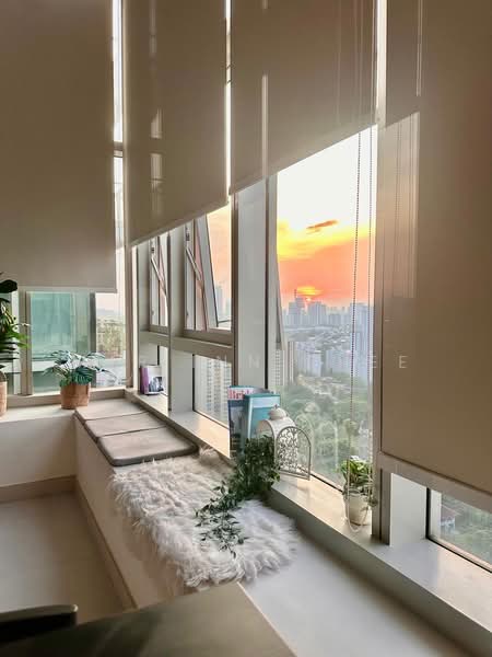 The Rochester Residences, 33 Rochester Drive, 1 Bedroom, 1,023 sqft, Apartment For Rent, by Mar Inn Chee, 500172894 - Full height Glass Window - PropertyGuru.com.sg