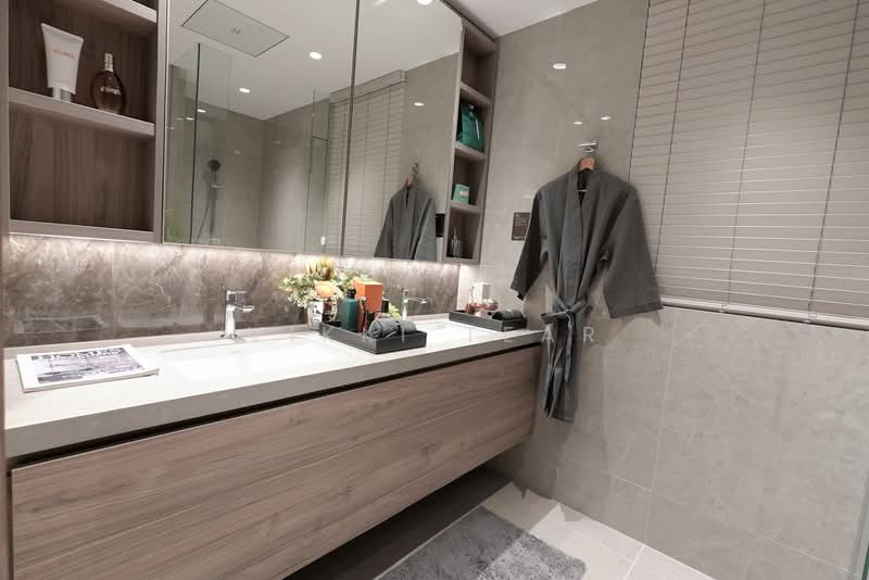 ELTA, 12 Clementi Avenue 1, 5 Bedrooms, 1,776 sqft, Condominium For Sale, by Vikki Tear, 500172897 - Bathroom - PropertyGuru.com.sg