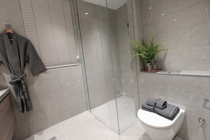 ELTA, 12 Clementi Avenue 1, 5 Bedrooms, 1,776 sqft, Condominium For Sale, by Vikki Tear, 500172897 - Bathroom - PropertyGuru.com.sg