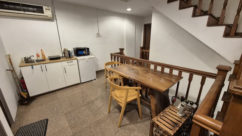 Room near Little India and Bencoolen, , Room Rental, 240 sqft, Terraced House For Rent, by Raymond Tay, 500172907 - Kitchen - PropertyGuru.com.sg