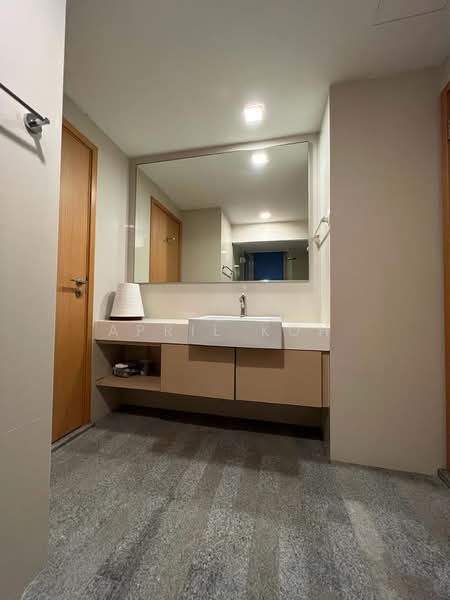 8 @ Mount Sophia, 10 Mount Sophia, 1 Bedroom, 861 sqft, Condominium For Sale, by April Koh, 500172909 - Bathroom - PropertyGuru.com.sg