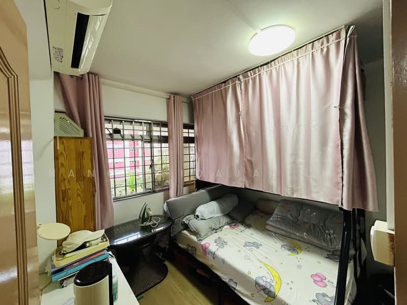 305 Tampines Street 32, 305 Tampines Street 32, 4 Bedrooms, 1,345 sqft, HDB Flat For Sale, by Nancy Hidajat Lim, 500172916 - Bedroom - PropertyGuru.com.sg