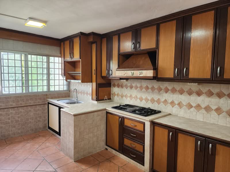 711 Bedok Reservoir Road, 711 Bedok Reservoir Road, 3 Bedrooms, 1,300 sqft, HDB Flat For Rent, by Imran MK, 500172917 - Kitchen - PropertyGuru.com.sg