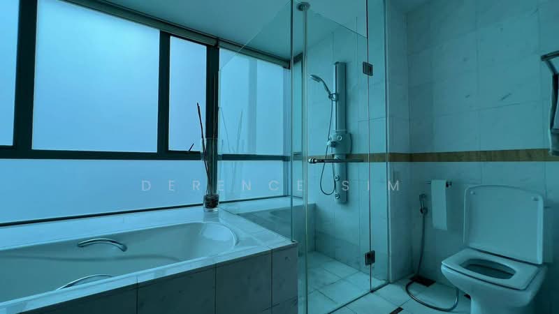 The Light @ Cairnhill, 19 Cairnhill Circle, 3 Bedrooms, 1,518 sqft, Condominium For Rent, by Derence Sim, 500172928 - Bathroom - PropertyGuru.com.sg