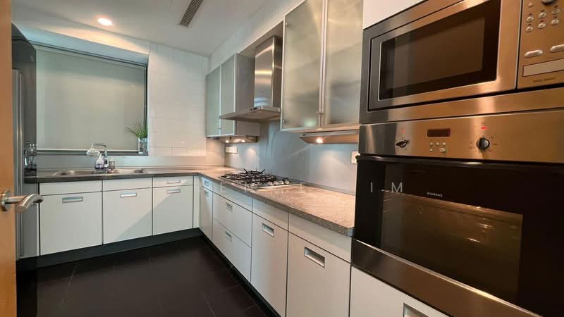 The Light @ Cairnhill, 19 Cairnhill Circle, 3 Bedrooms, 1,518 sqft, Condominium For Rent, by Derence Sim, 500172928 - Kitchen - PropertyGuru.com.sg