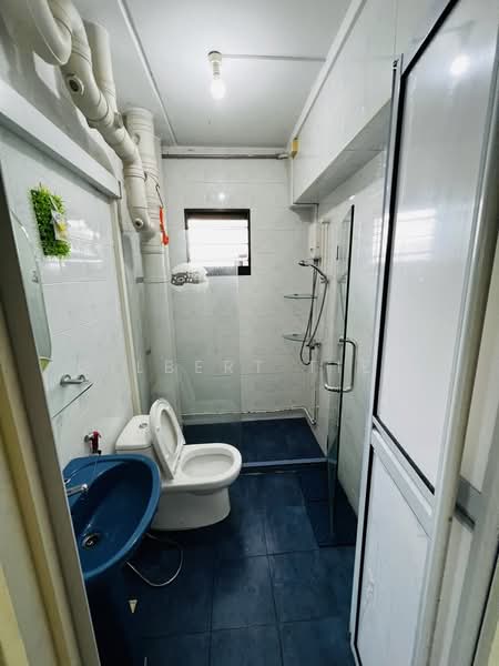121B Rivervale Drive, 121B Rivervale Drive, 3 Bedrooms, 980 sqft, HDB Flat For Rent, by Gilbert Tiew, 500172930 - Bathroom - PropertyGuru.com.sg