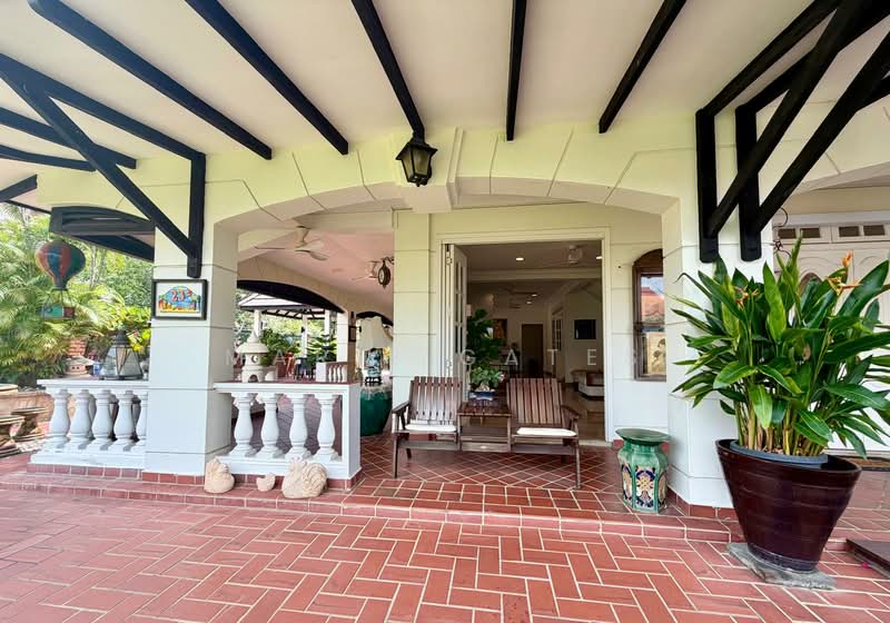 Upper East Coast Road vicinity, , 5 Bedrooms, 4,000 sqft, Semi-Detached House For Rent, by Marie Gates, 500172932 - Exterior - PropertyGuru.com.sg